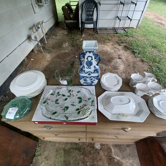 Antique Dinnerware - Picture 1 of 7